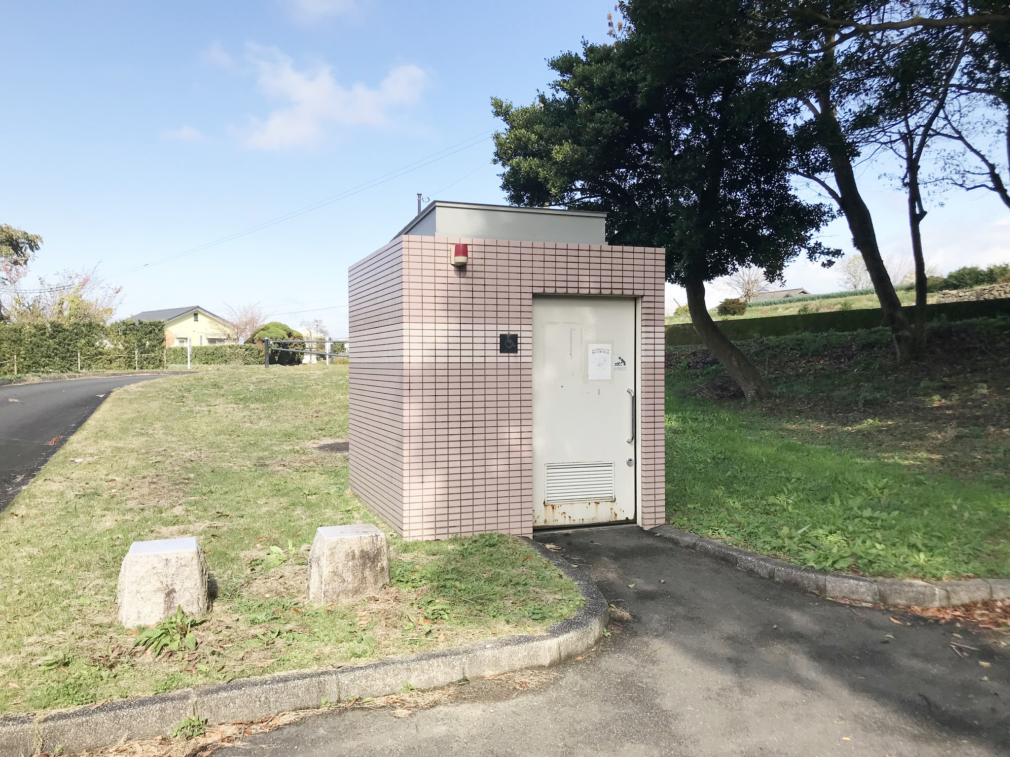 百花台公園第6駐車場公衆トイレ－長崎県雲仙市 公衆トイレの森